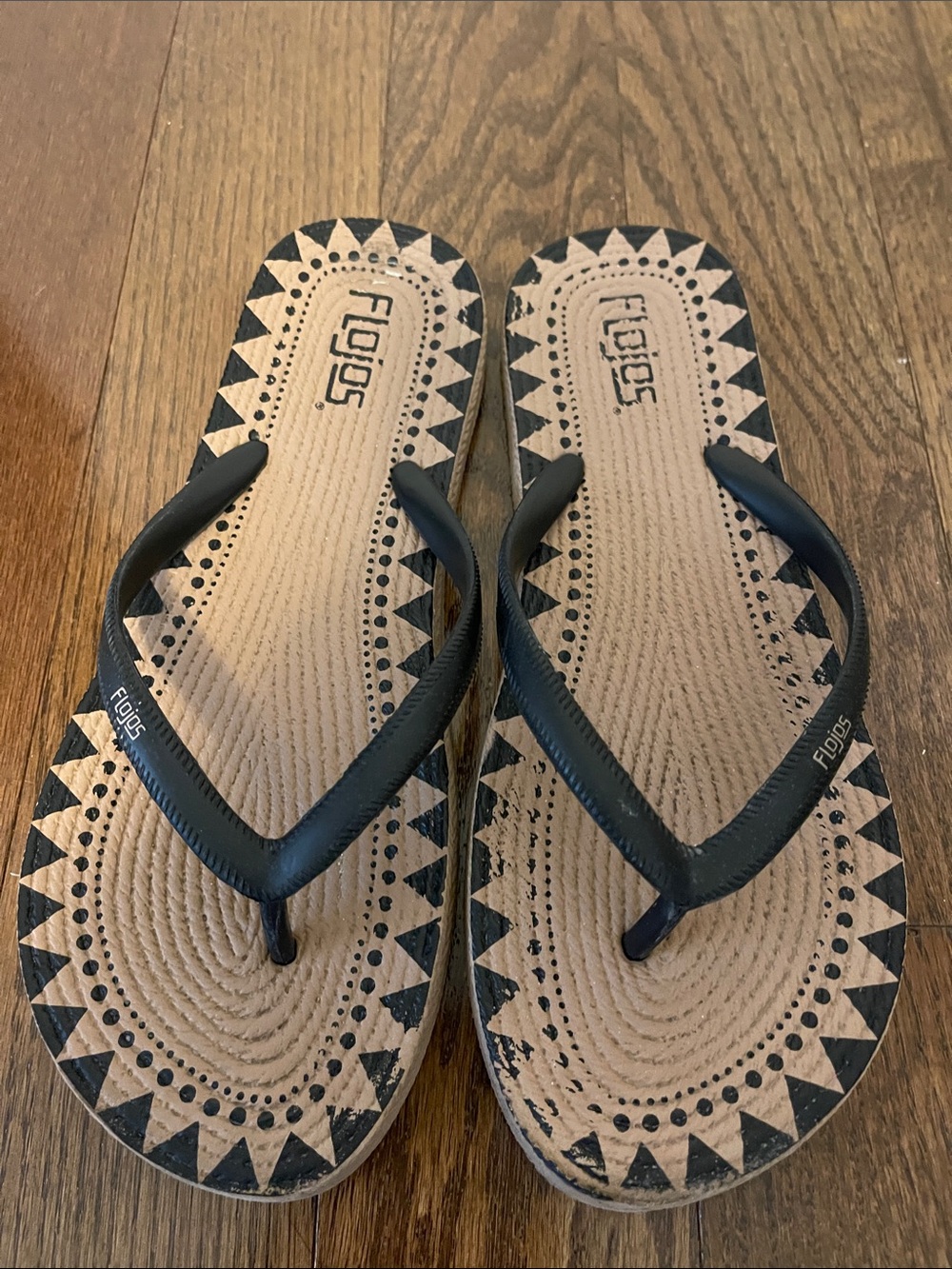 Flojos Black Strap Tan Patterned Footbed Women's Sandals